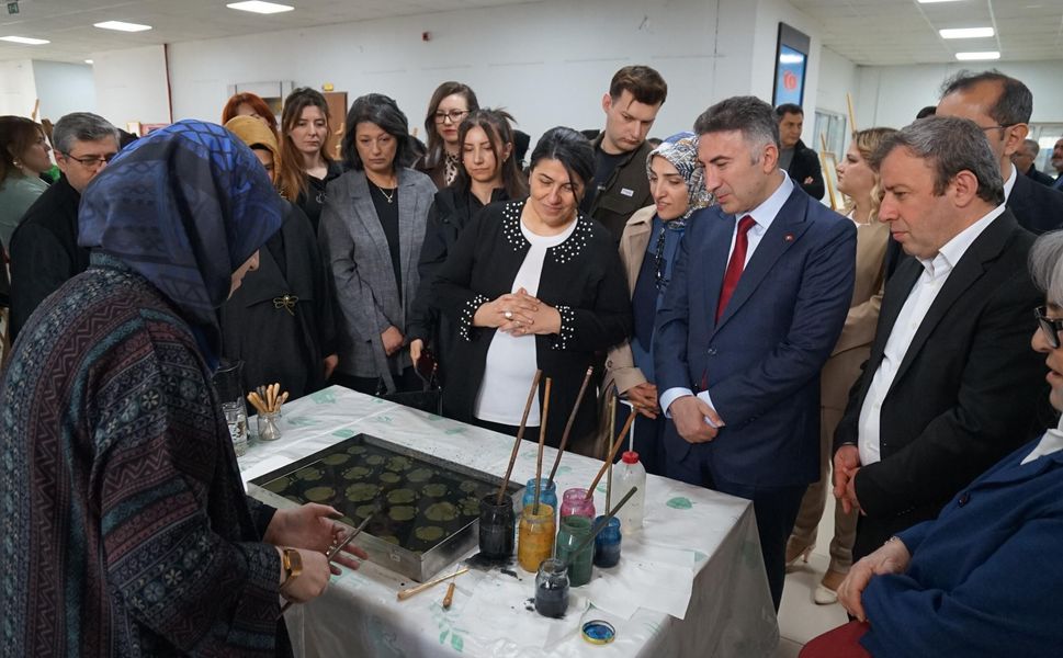 El Emeği Göz Nuru Eserler “Nakş-ı Aşk” Sergisinde Buluştu