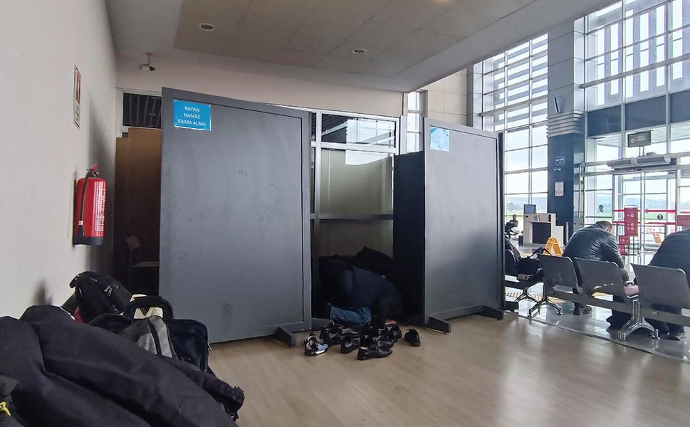 Yolculardan Mescit Talebi