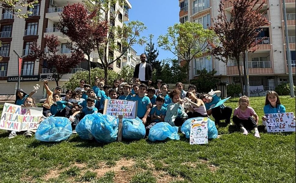 Çamlıtepe’de "Temiz Gelecek" Seferberliği: Okul ve Muhtarlık El Ele Verdi!