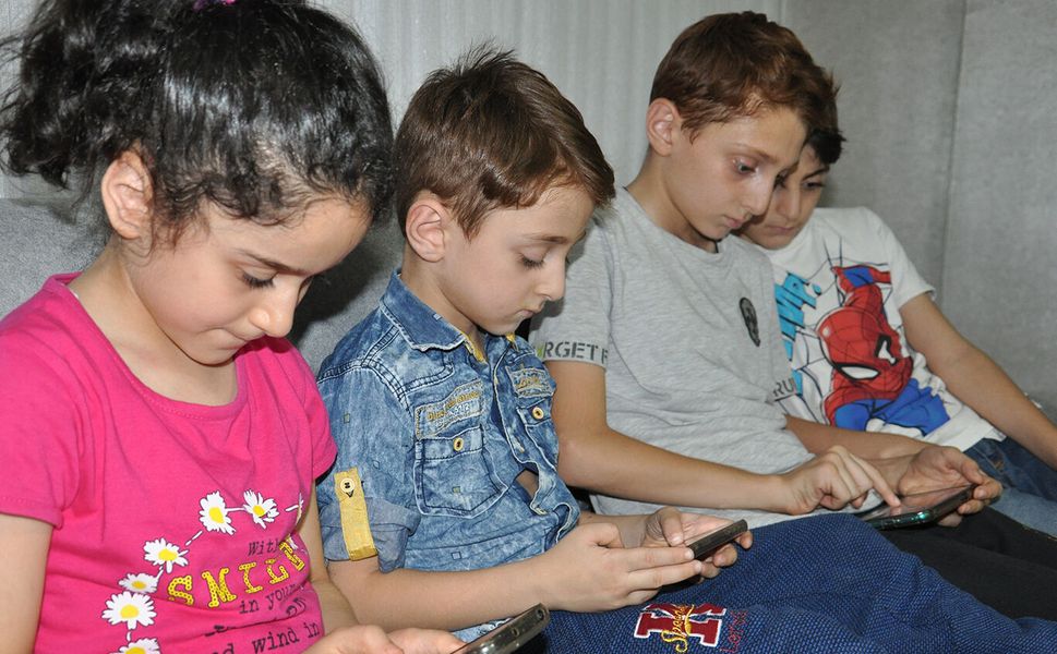 Sosyal medya bağımlılığı 12 yaşa kadar düştü (!)