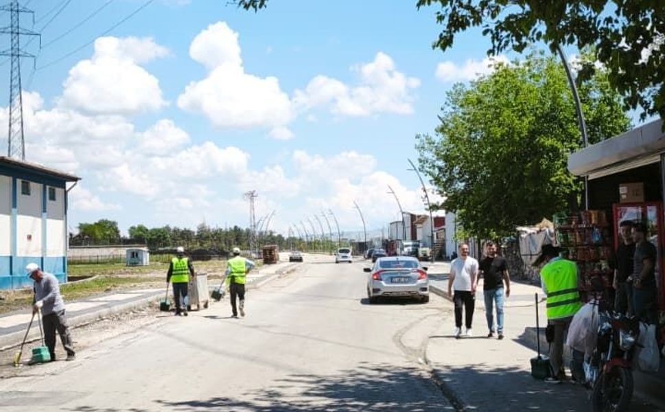 Batman Belediyesi’nden Karşıyaka ve Huzur Mahallelerinde Temizlik Mesaisi