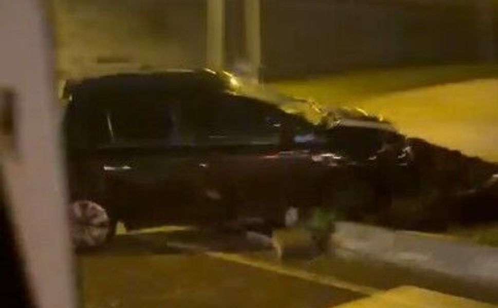 TOKİ Kavşağında Meydana gelen Kazada Otomobil Refüje Çıktı