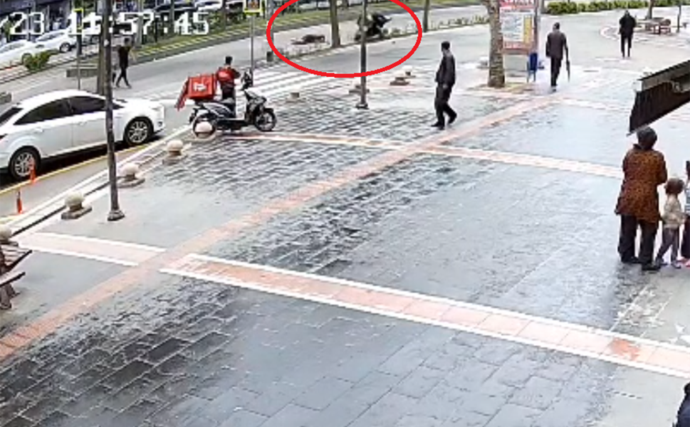 Turgut Özal Bulvarı’nda Motosikletli Kaza: 2 yaralı