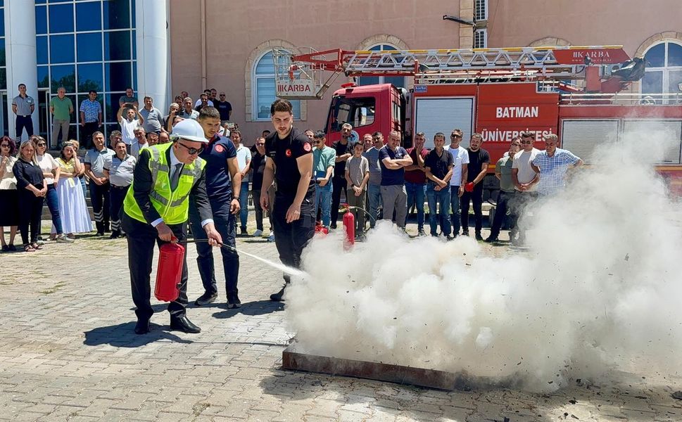 Batman Üniversitesinde Yangın Tatbikatı