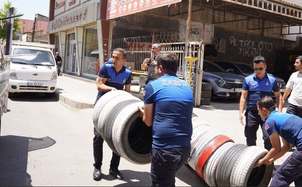 Batman’da Kaldırım İşgallerine Zabıta Engeli