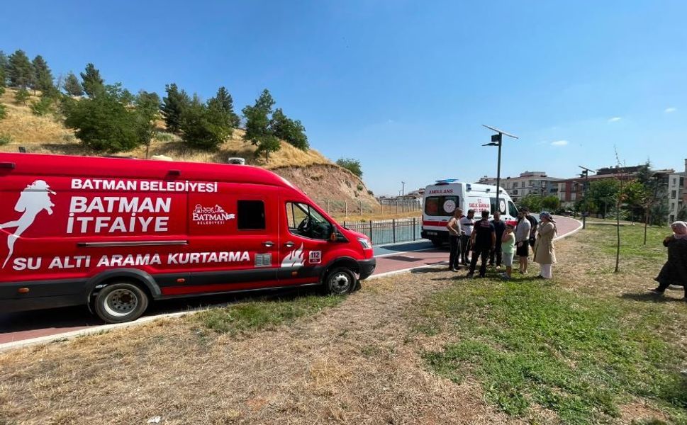 Batman’da Korkutan Kaza: Selfie Çekerken Kanala Düşen Çocuk Kurtarıldı