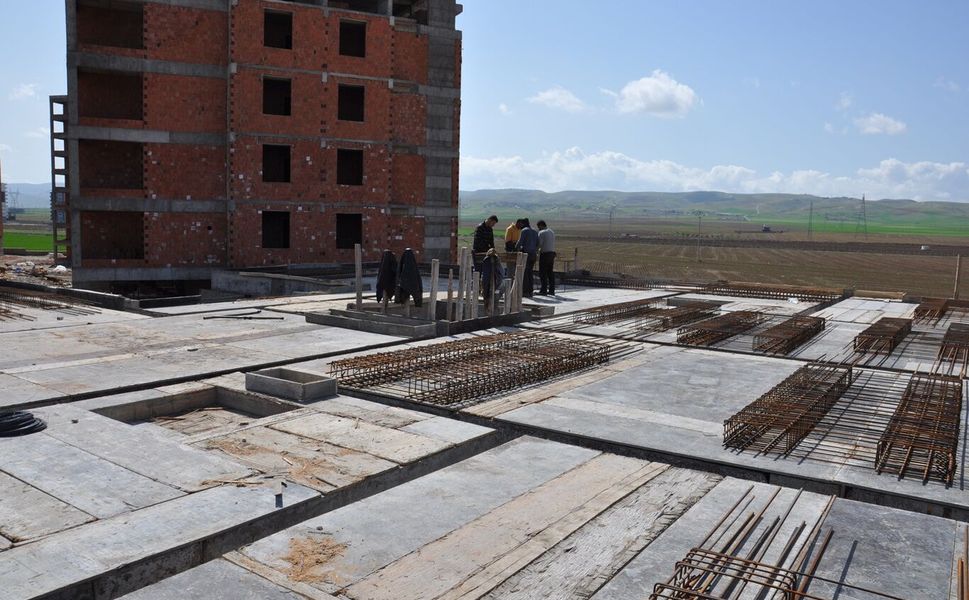 Batmanlı inşaat sektörü temsilcileri: Maliyetler arttı, yeni projeler durdu
