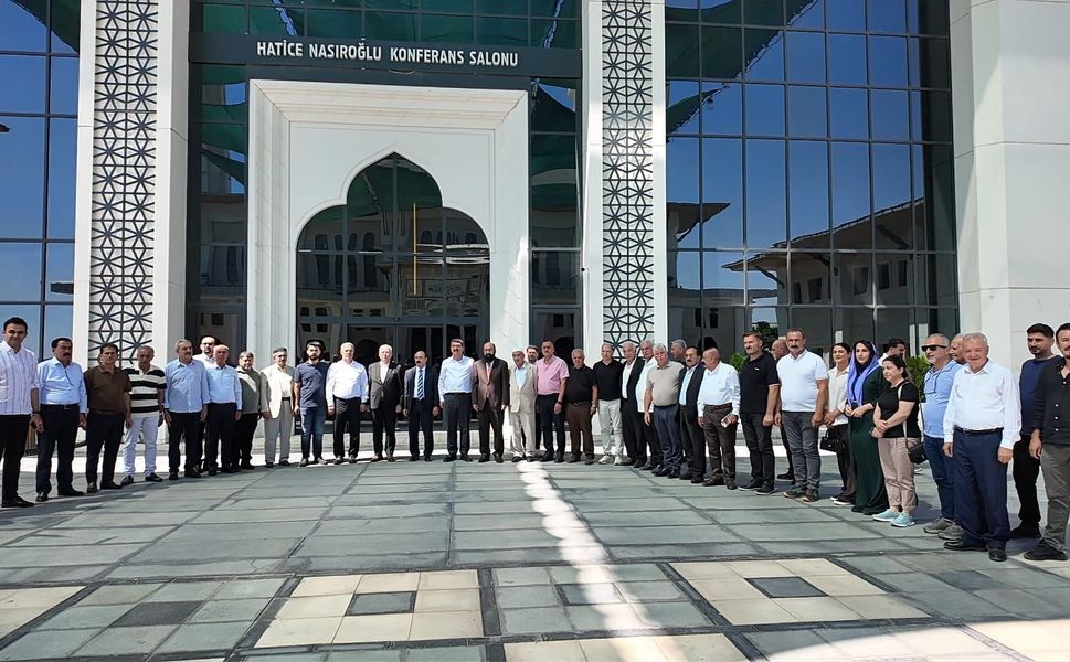 Milletvekili Nasıroğlu, Êzîdî Heyetiyle Yemekte Bir Araya Geldi