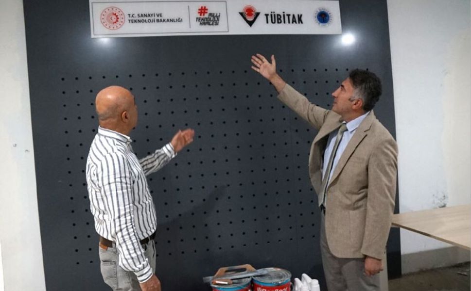 Rektör Demir ve Tübitak Heyetinden Millî Teknoloji Atölyesine İnceleme