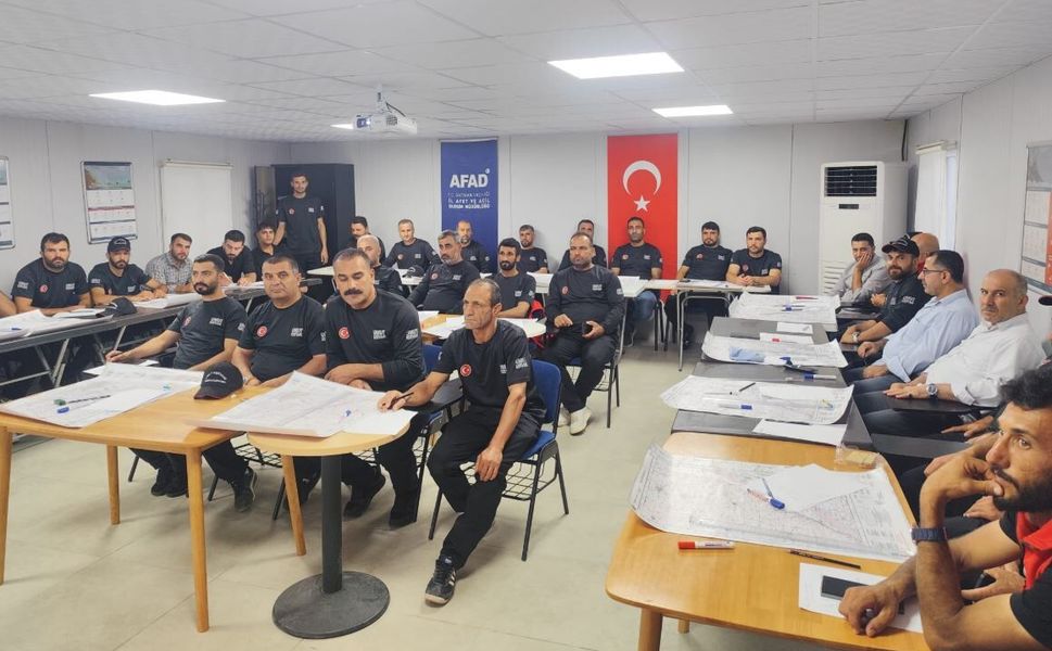 Umut Kervanı’ndan Afet Hazırlığı: Arama Kurtarma Ekibi AFAD Kampında