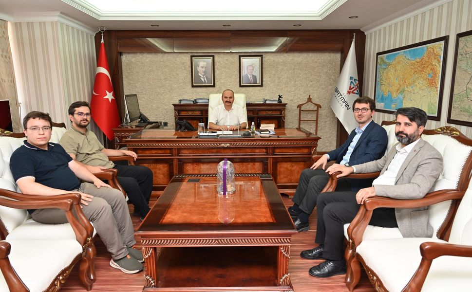Yedi Hilal Genel Başkanı Paçacı'dan Vali Canalp'e Ziyaret
