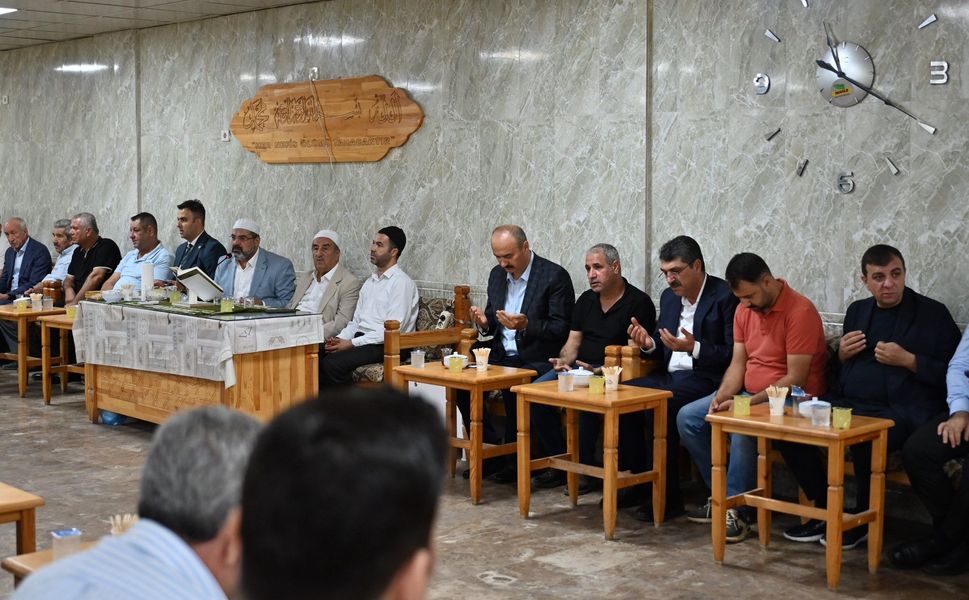 Vali Canalp’ten Yangında Hayatını Kaybedenlerin Ailelerine Taziye Ziyareti