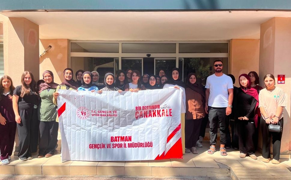 Batmanlı Öğrenciler Çanakkale’yi Gezdi