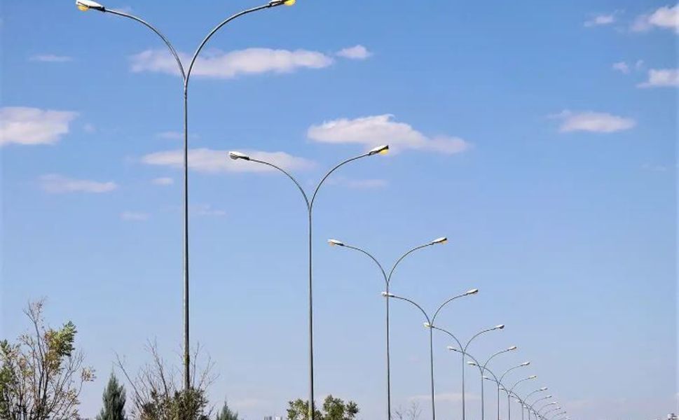 Dicle Elektrik Uyardı: Sokak Lambaları Gündüz de Yanacak
