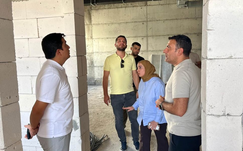 Beşiri Kaymakamı Arslanşahin Yeni Hastane İnşaatını Ziyaret Etti