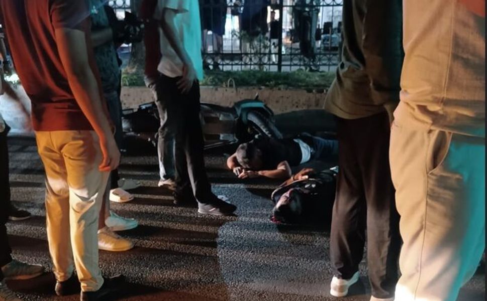 Batman’da Motosiklet Bariyerlere Çarptı: 1'i Ağır 2 Yaralı