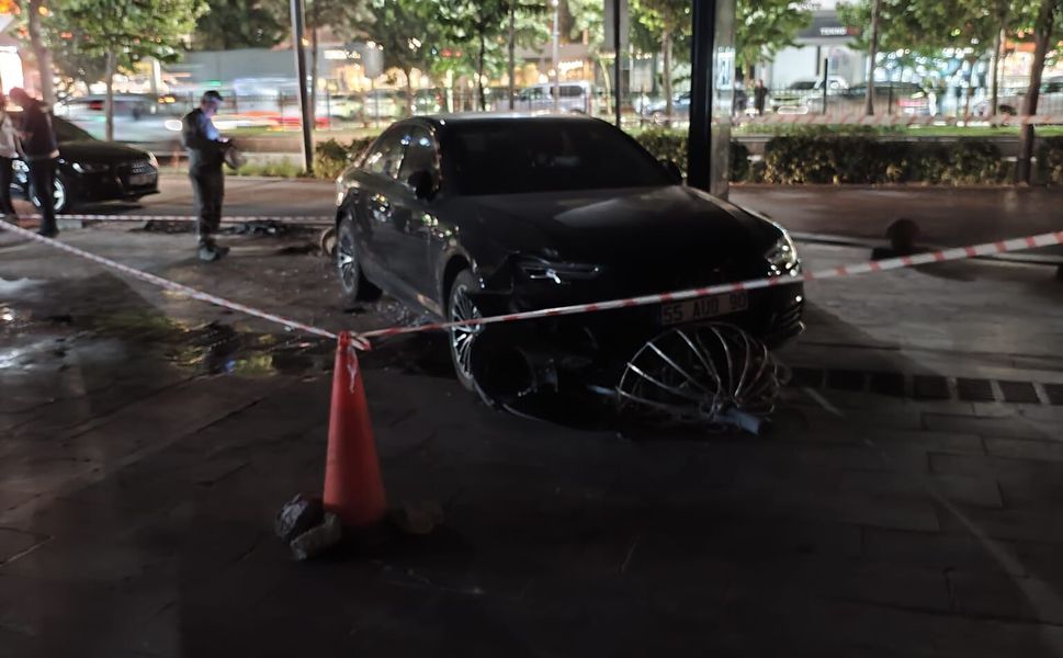 Batman'da Maddi Hasarlı Trafik Kazası