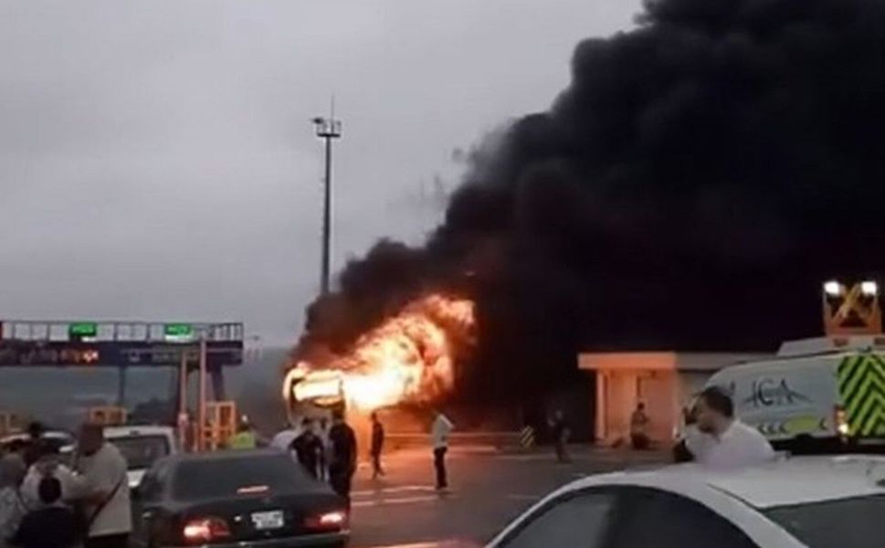 Diyarbakır otobüsünde yangın: 2 ölü, 8 yaralı