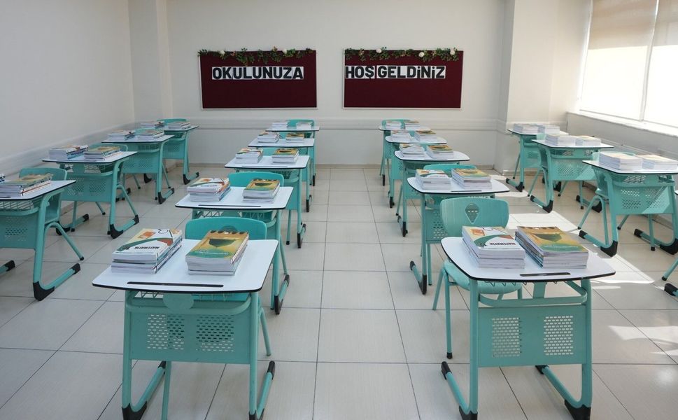 Ücretsiz Ders Kitapları Sıralarda