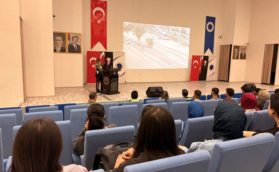 Batman Üniversitesinde Güvenli Motosiklet Kullanımı Eğitimi