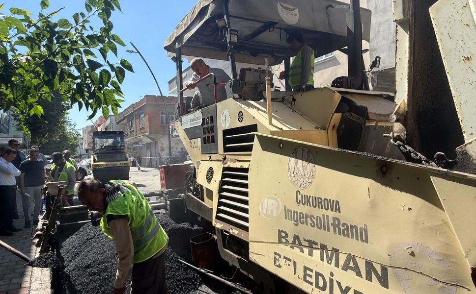 Batman’a Afet Kapsamında Asfalt Desteği! Bozulan Yollar Yenilenecek