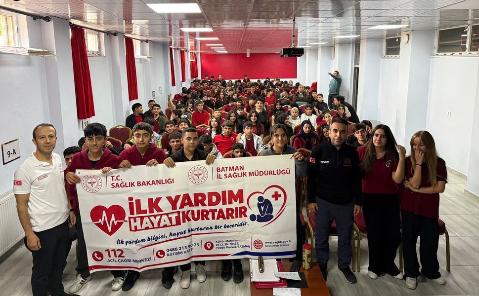 Cezeri Anadolu Lisesi öğrencilerine İlk Yardım Eğitimi Verildi