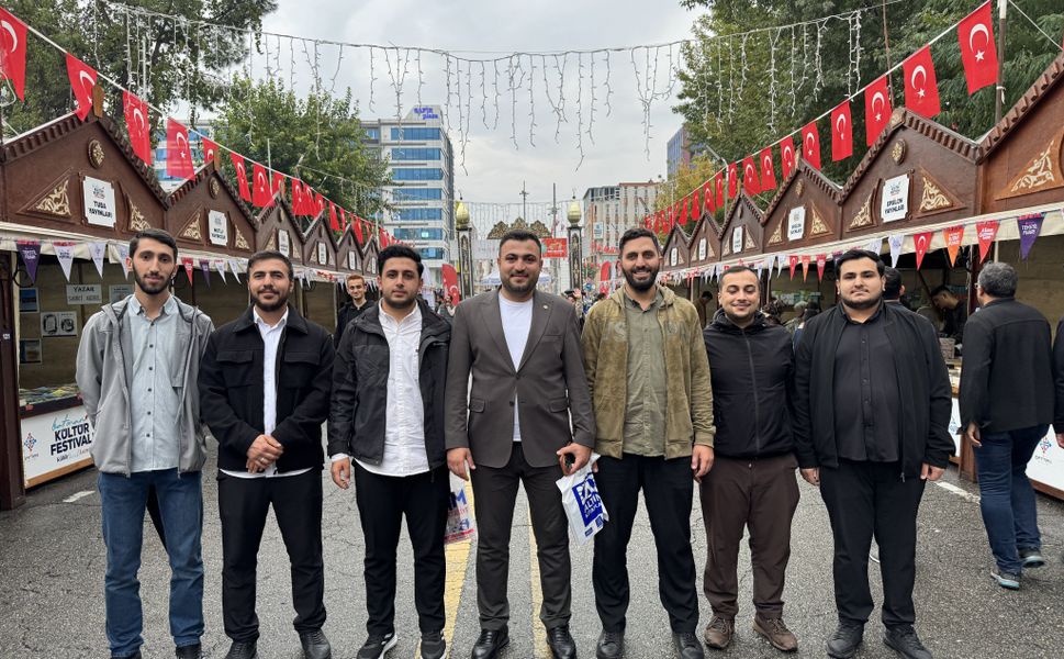 Hüda Par Gençlik Kolları’ndan Batman Kitap Fuarı’na Ziyaret