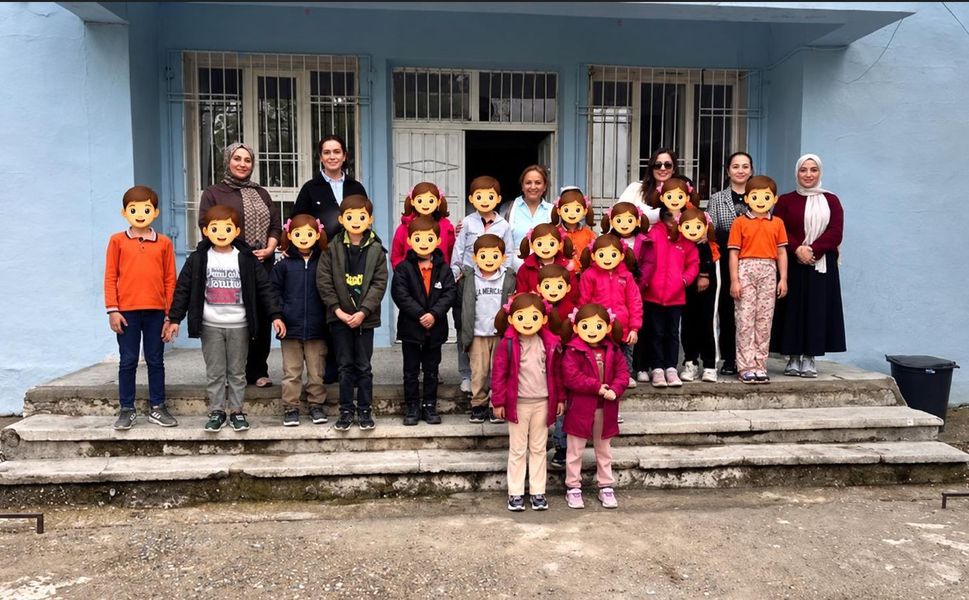 Beşiri’de Yardımsever Gençlerden Öğrencilere Destek