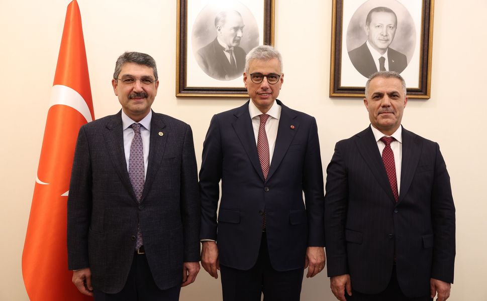 Milletvekili Nasıroğlu, Sağlık Bakanı Memişoğlu ile Görüşme Gerçekleştirdi